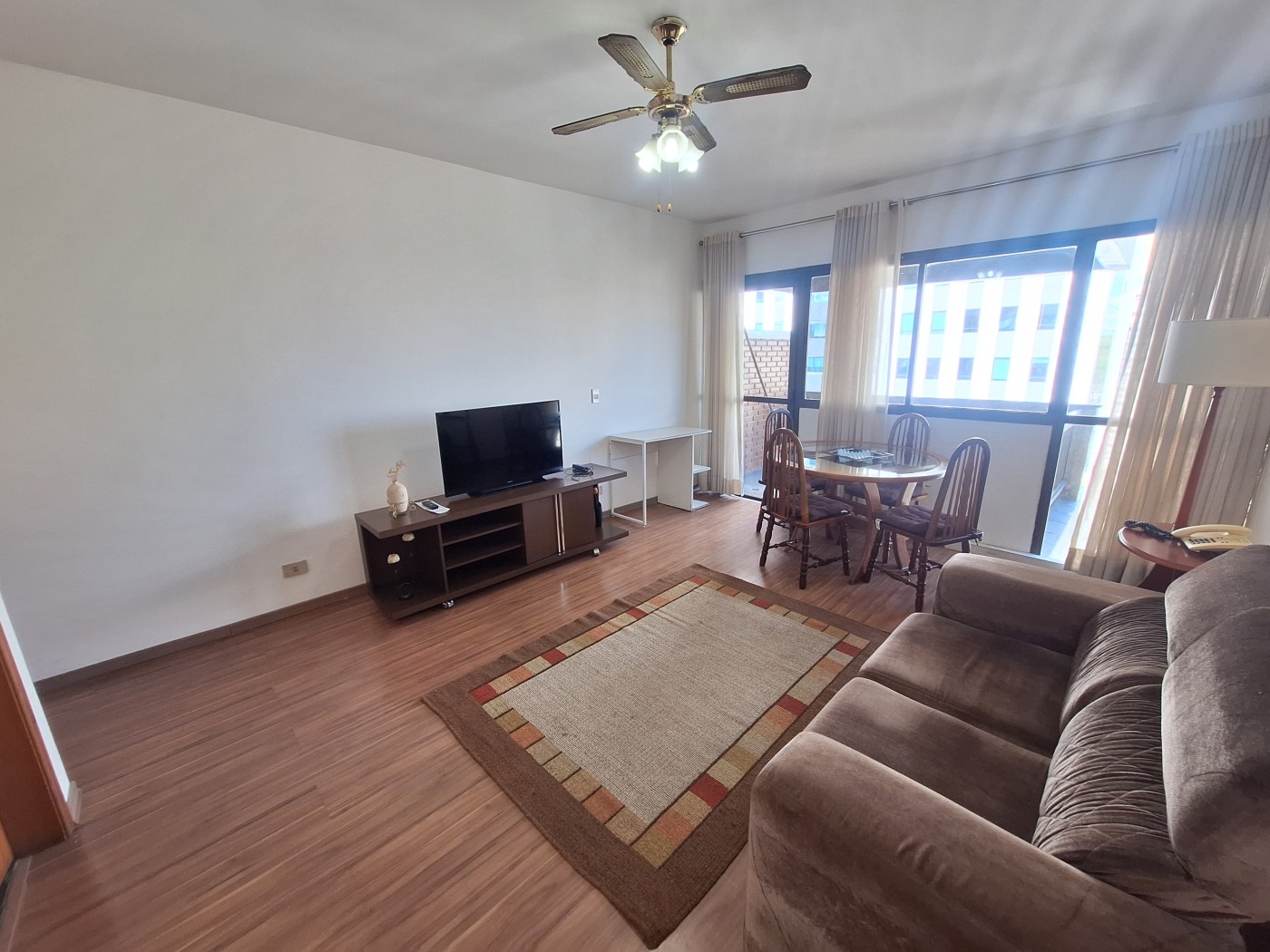 Flat/Apart Hotel, 1 quarto, 61 m² - Foto 2